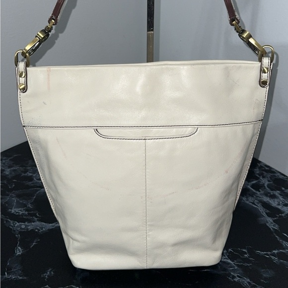 HOBO Flare Shoulder Bag in Latte 100% Genuine Leather Handbag AUTHENTIC - Picture 8 of 12